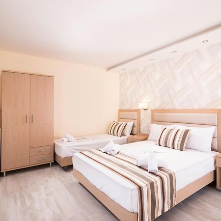 Star Bay Luxury Aparthotel Limenaria  Room photo