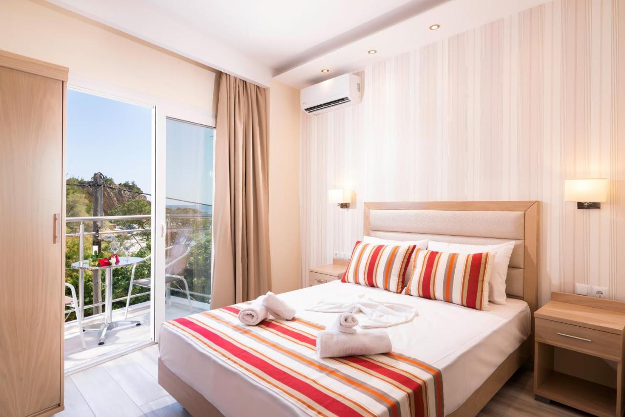 Star Bay Luxury Aparthotel Limenaria  Exterior photo