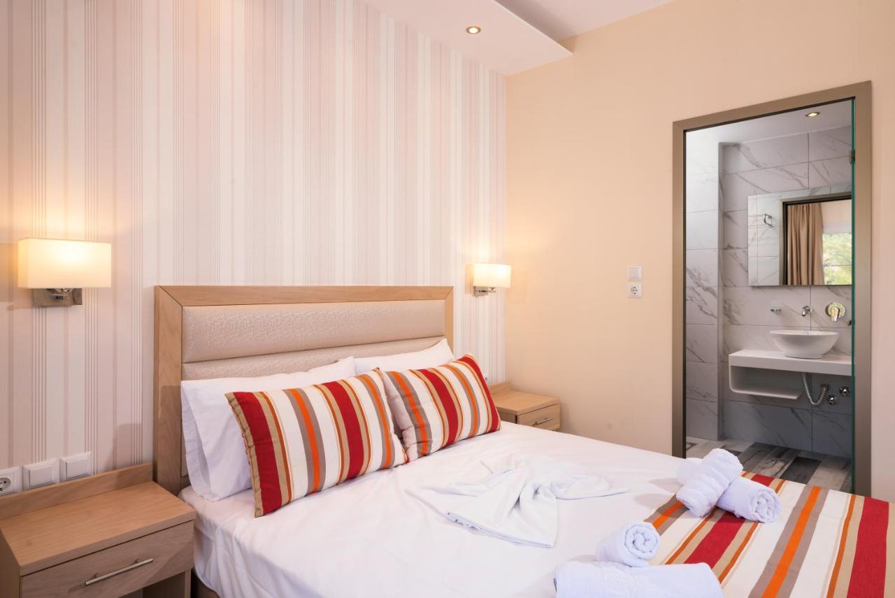 Star Bay Luxury Aparthotel Limenaria  Exterior photo