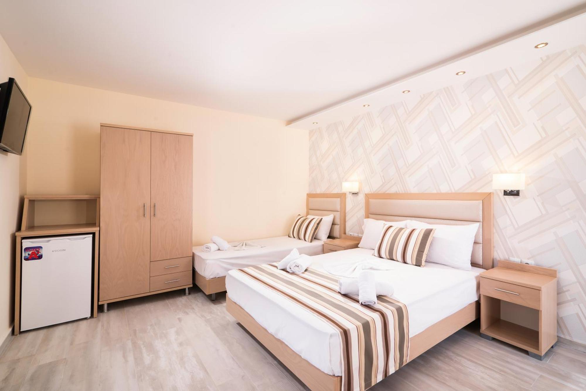 Star Bay Luxury Aparthotel Limenaria  Room photo